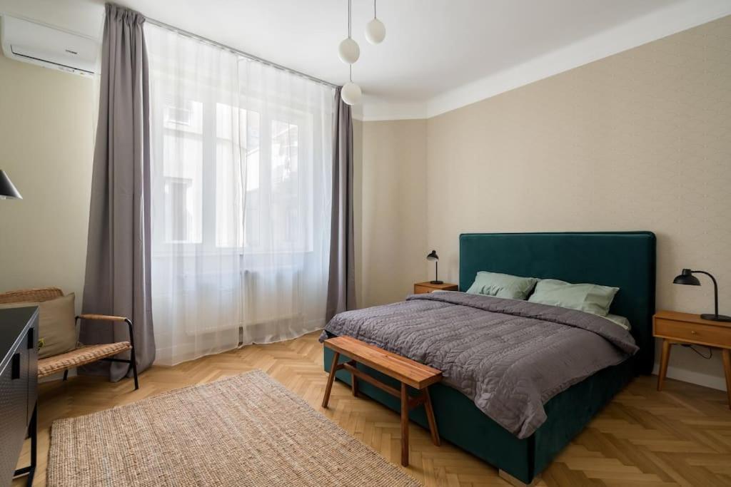 Exquisite Art Deco 2Br Apartment Prime Location Бухарест Екстер'єр фото