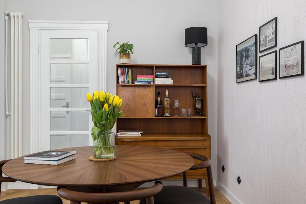 Exquisite Art Deco 2Br Apartment Prime Location Бухарест Екстер'єр фото