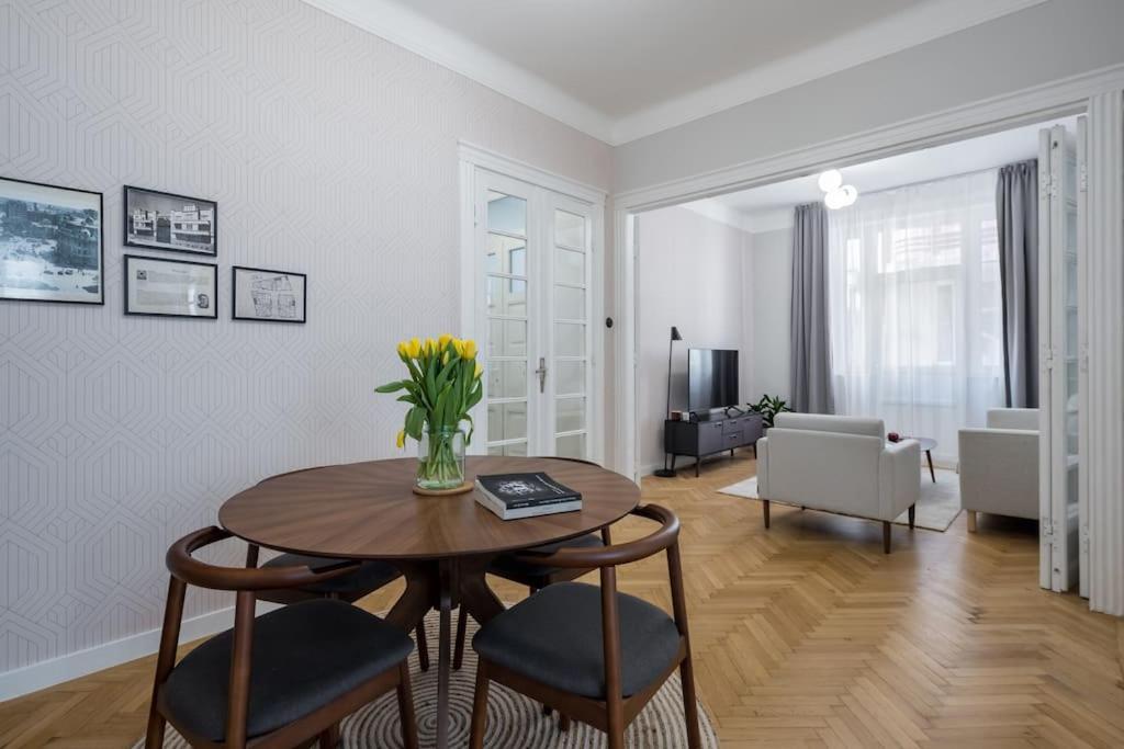 Exquisite Art Deco 2Br Apartment Prime Location Бухарест Екстер'єр фото