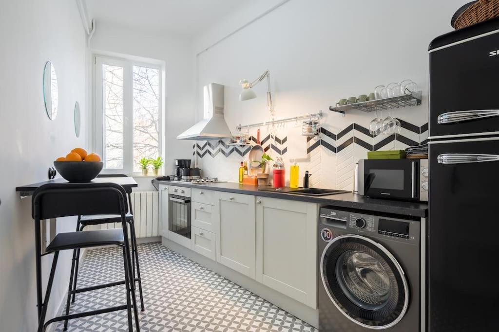 Exquisite Art Deco 2Br Apartment Prime Location Бухарест Екстер'єр фото